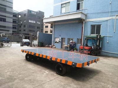 25吨重型工业半岛（中国）一站式服务平台全挂式牵引拖车底盘带牵引环3I.jpg
