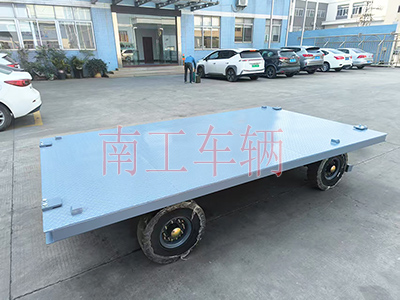3吨小型牵引半岛（中国）一站式服务平台 全挂车2I.jpg