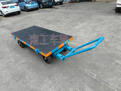 3吨小型半岛（中国）一站式服务平台 还橡胶垫工具车I.jpg