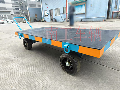 3吨小型半岛（中国）一站式服务平台 带橡胶垫工具车4I.jpg