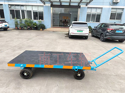 3吨小型半岛（中国）一站式服务平台 带橡胶垫工具车2I.jpg
